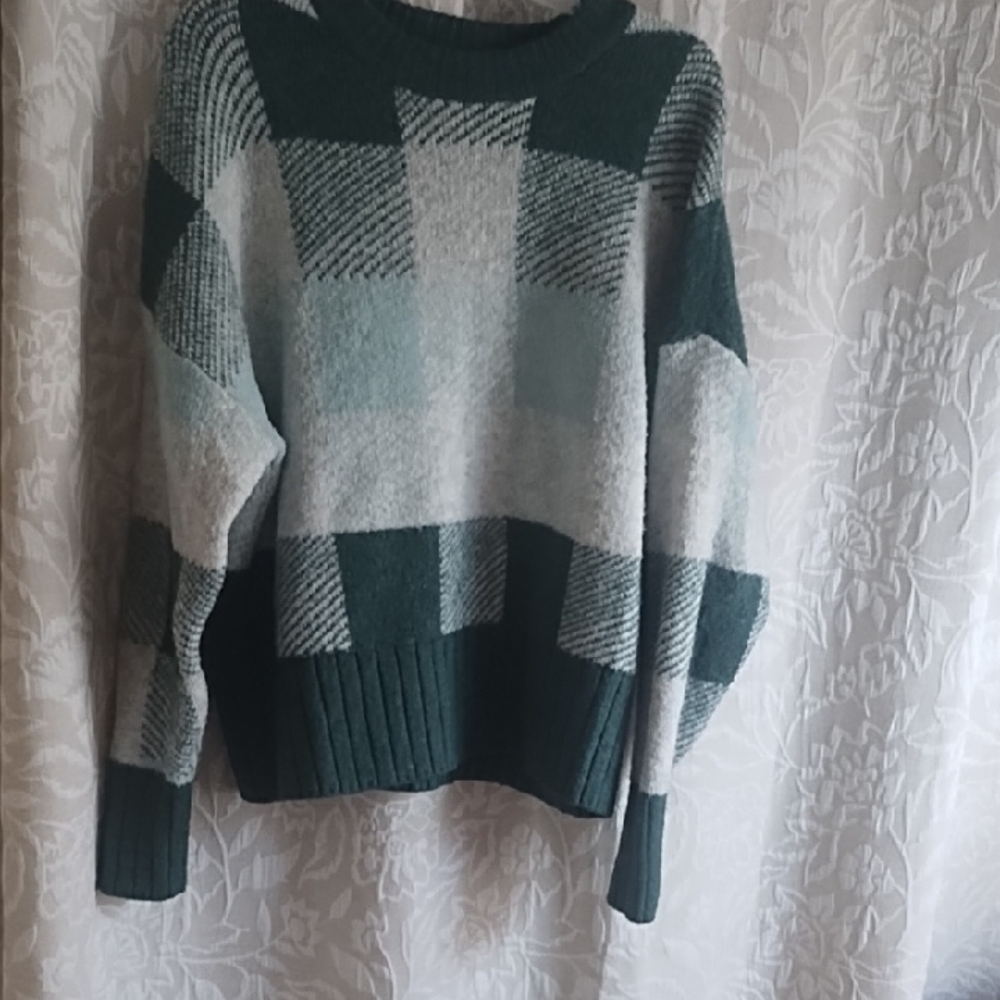Plaid Green and White Women's Sweater